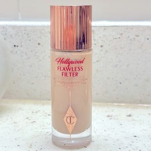 CHARLOTTE TILBURY Hollywood Flawless Filter Light